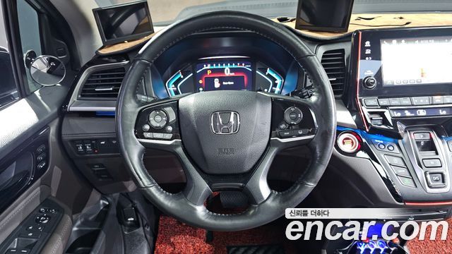Honda Odyssey 2018 — photo 12