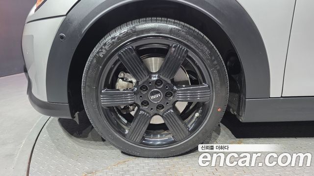 Mini Cooper Convertible 2023 — photo 5