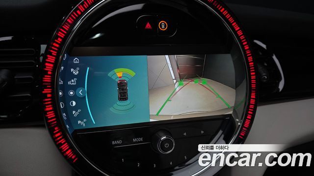 Mini Cooper Convertible 2023 — photo 21