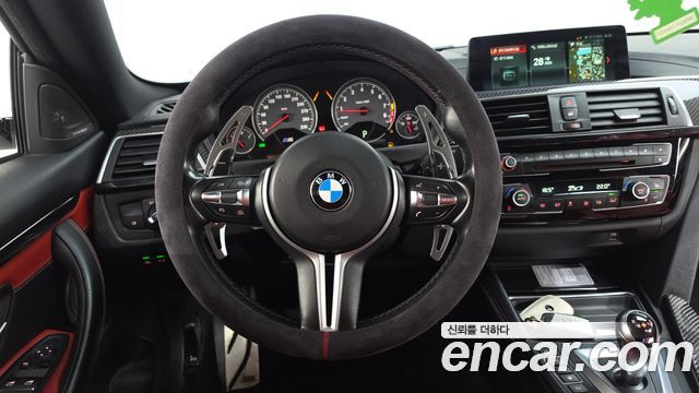 BMW M4 2018 — photo 12