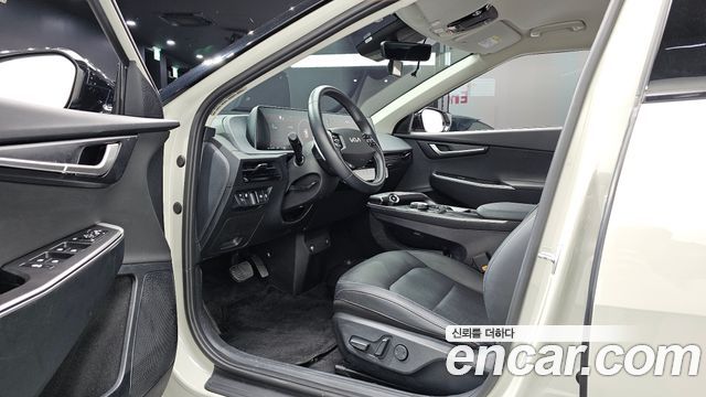 Kia EV6 2023 — photo 13