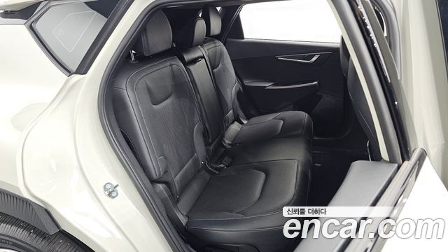 Kia EV6 2023 — photo 17