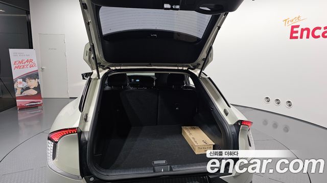 Kia EV6 2023 — photo 33