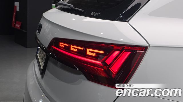 Audi SQ5 2021 — photo 9