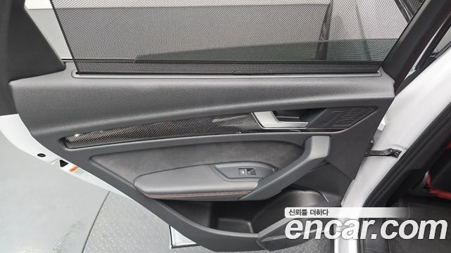 Audi SQ5 2021 — photo 15