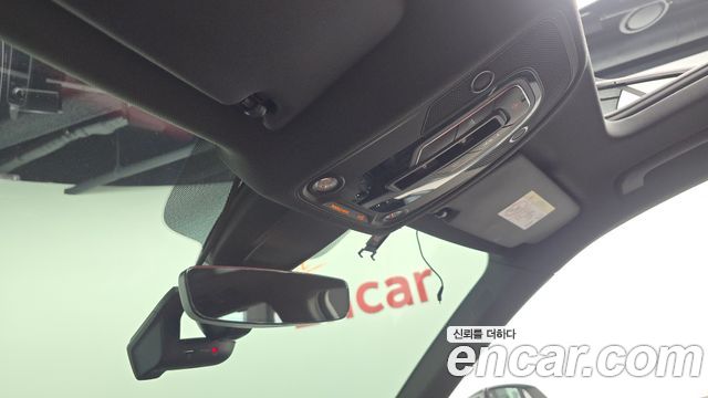 Audi SQ5 2021 — photo 28