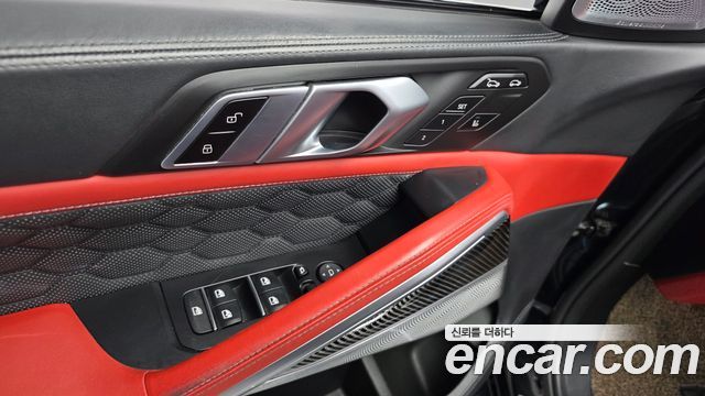 BMW X6M 2022 — photo 30