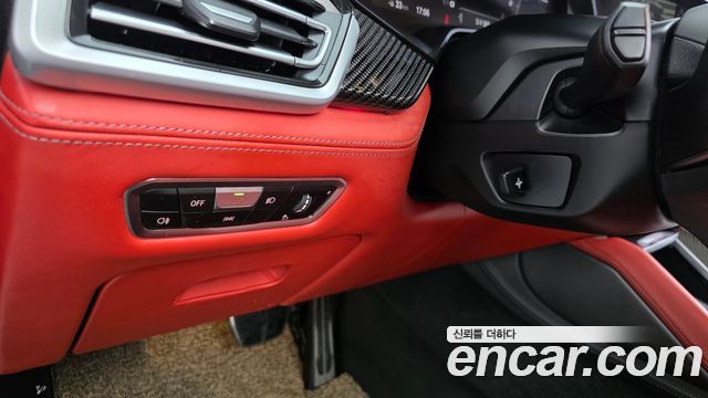 BMW X6M 2022 — photo 31