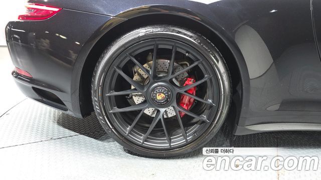 Porsche 911 2019 — photo 5