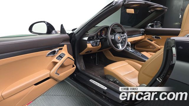 Porsche 911 2019 — photo 10