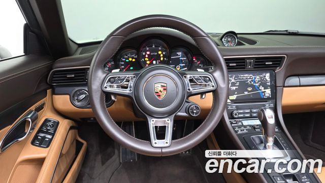 Porsche 911 2019 — photo 13