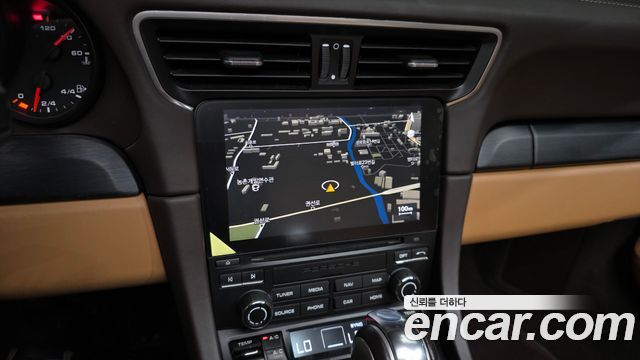 Porsche 911 2019 — photo 15