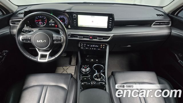 Kia K5 2023 — photo 10