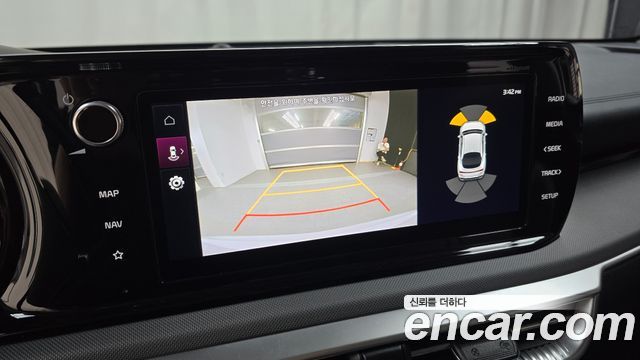 Kia K5 2023 — photo 20
