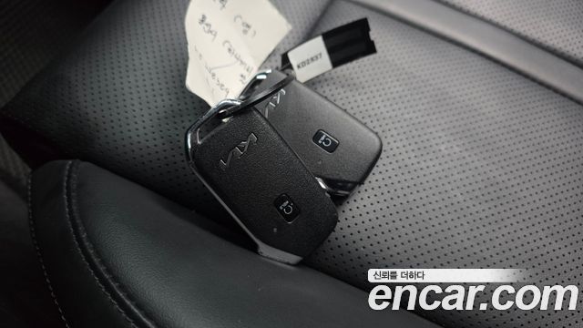 Kia K5 2023 — photo 23