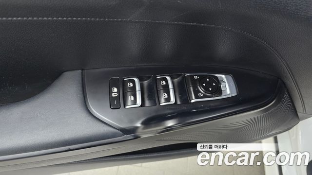 Kia K5 2023 — photo 24