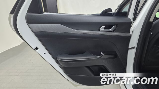 Kia K5 2023 — photo 15