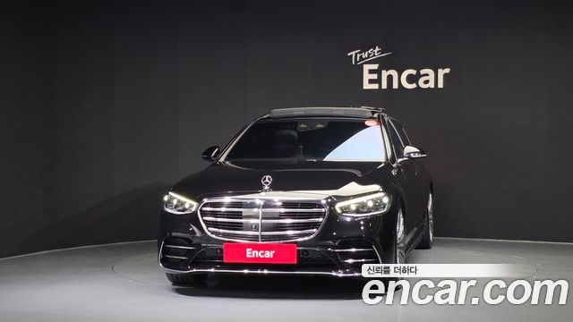 Mercedes-Benz S-Class 2023 — photo 3