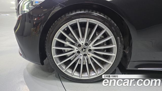 Mercedes-Benz S-Class 2023 — photo 5