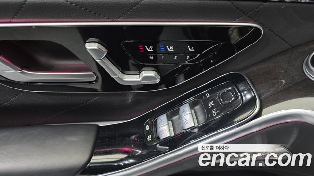 Mercedes-Benz S-Class 2023 — photo 19