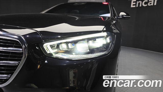 Mercedes-Benz S-Class 2023 — photo 8