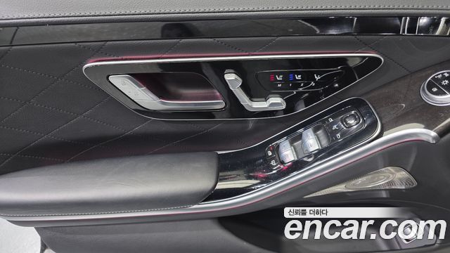 Mercedes-Benz S-Class 2023 — photo 14