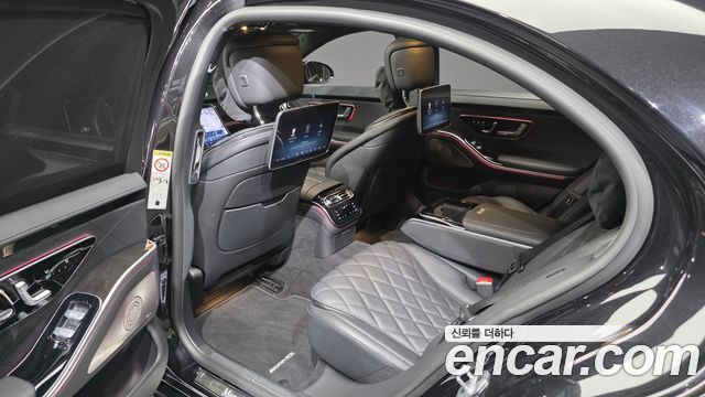Mercedes-Benz S-Class 2023 — photo 16