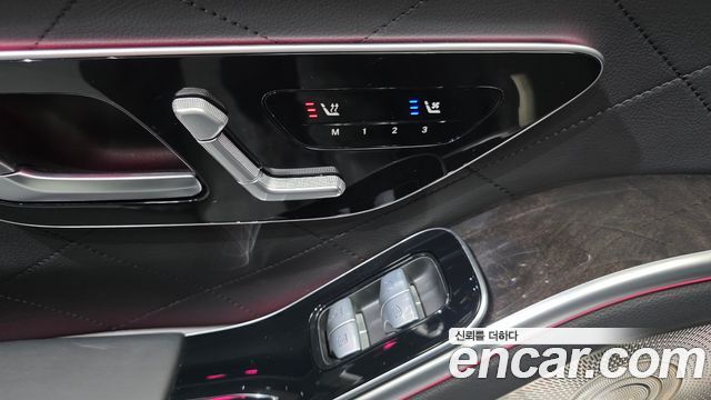 Mercedes-Benz S-Class 2023 — photo 31