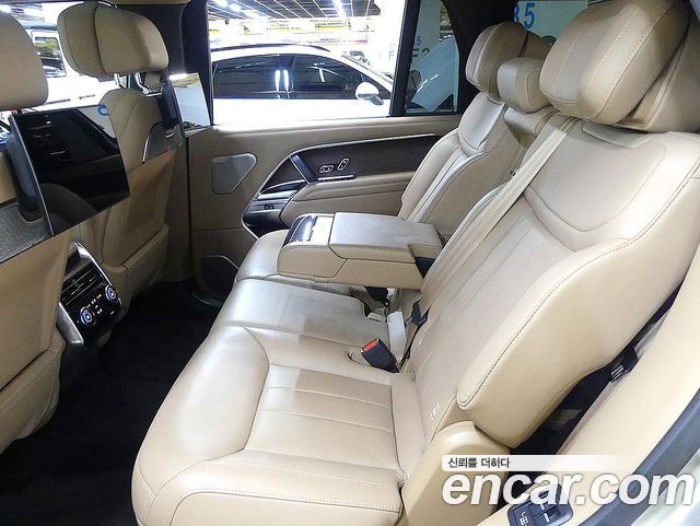Land Rover Range Rover 2024 — photo 18
