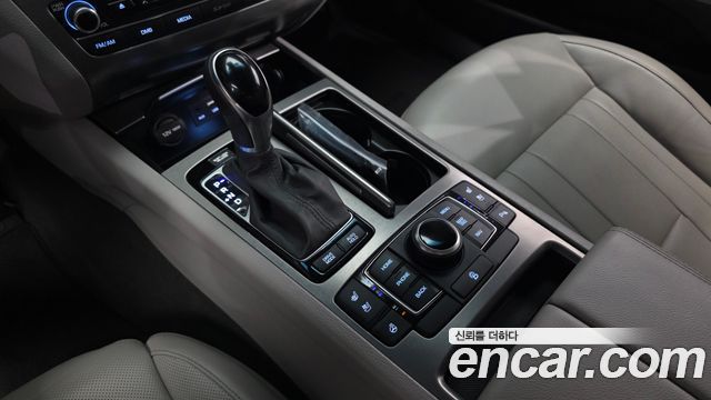 Hyundai Genesis 2016 — photo 12