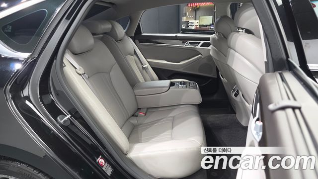 Hyundai Genesis 2016 — photo 18