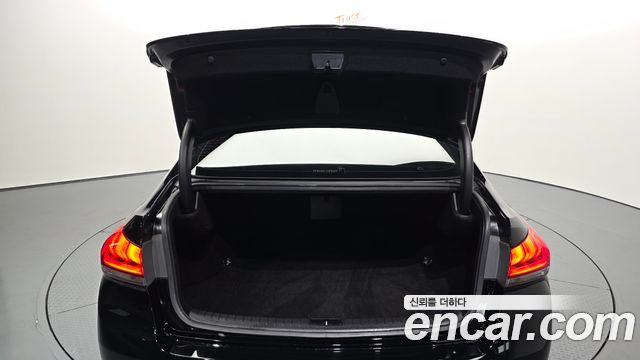 Hyundai Genesis 2016 — photo 26