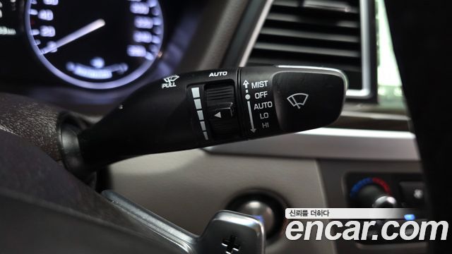 Hyundai Genesis 2016 — photo 28