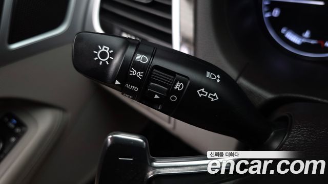 Hyundai Genesis 2016 — photo 29