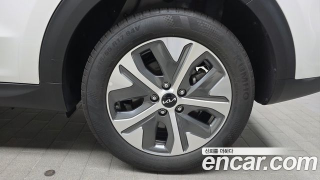 Kia Niro 2024 — photo 7