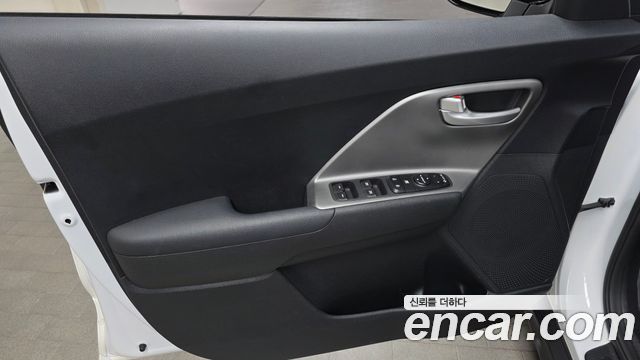 Kia Niro 2024 — photo 14