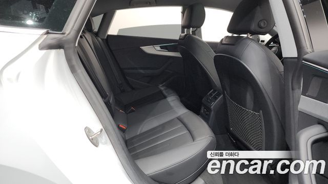 Audi A5 2023 — photo 17