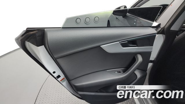 Audi A5 2023 — photo 15
