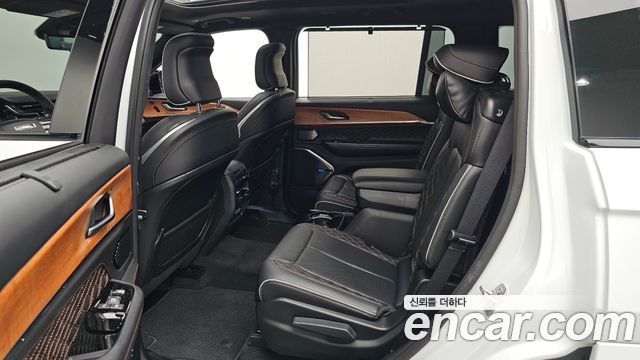 Jeep Cherokee 2023 — photo 16