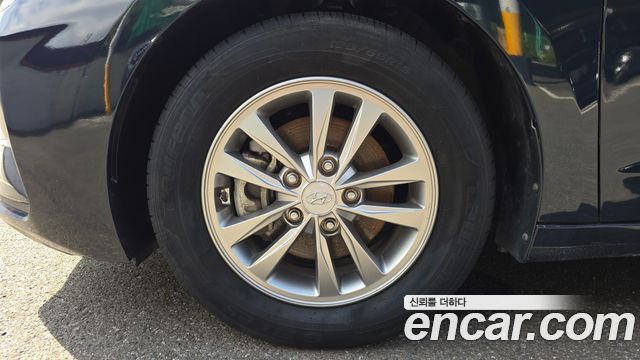 Hyundai AVANTE 2019 — photo 5