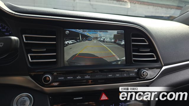Hyundai AVANTE 2019 — photo 15