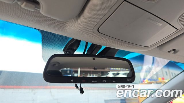 Hyundai AVANTE 2019 — photo 17
