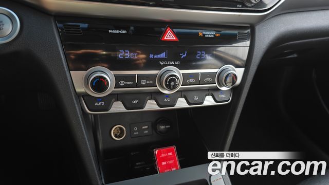 Hyundai AVANTE 2019 — photo 18