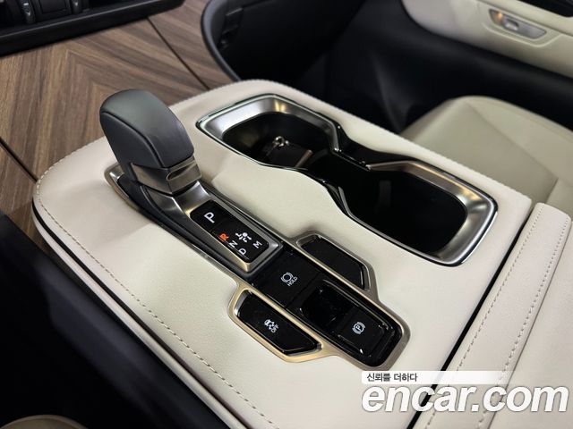 Lexus LM 2025 — photo 10