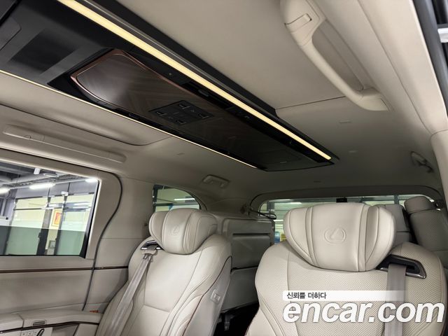 Lexus LM 2025 — photo 12