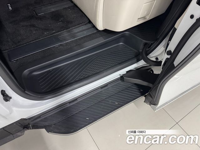 Lexus LM 2025 — photo 13