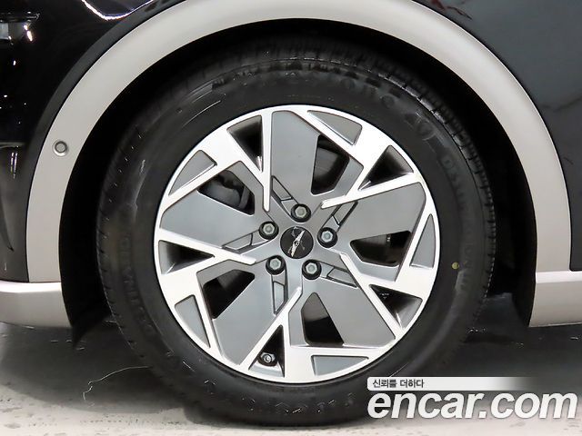 Genesis GV60 2022 — photo 20