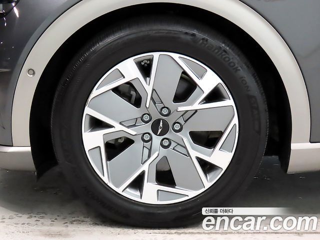 Genesis GV60 2022 — photo 20
