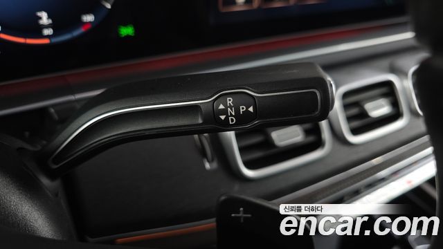 Mercedes-Benz GLS-Class 2022 — photo 12