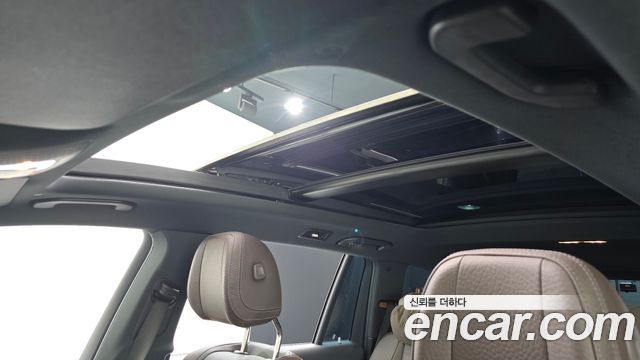 Mercedes-Benz GLS-Class 2022 — photo 22